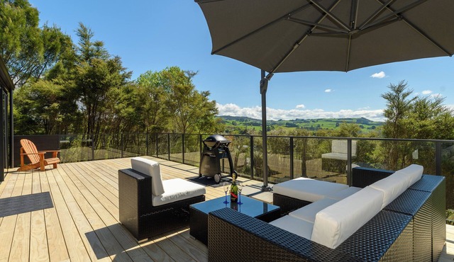 Kaimai Views Escape - Perfect Country Getaway for Couples!