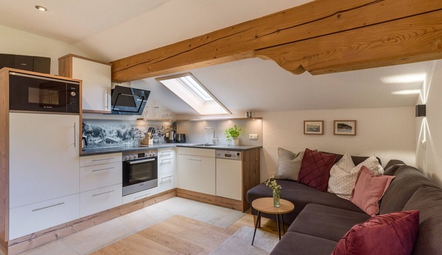 Kaiserblick vacation apartment, 50 m², south-facing balcony with mountain view and two bedrooms
