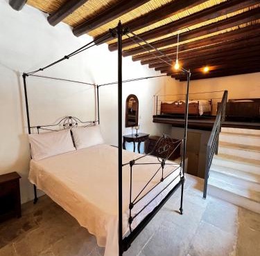 Kaizer Suites