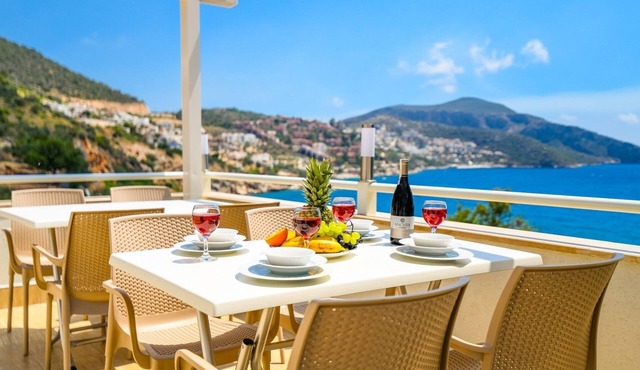KALAMAKİ FLATS