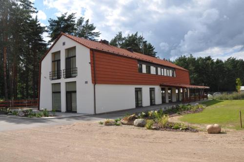 Kamanos