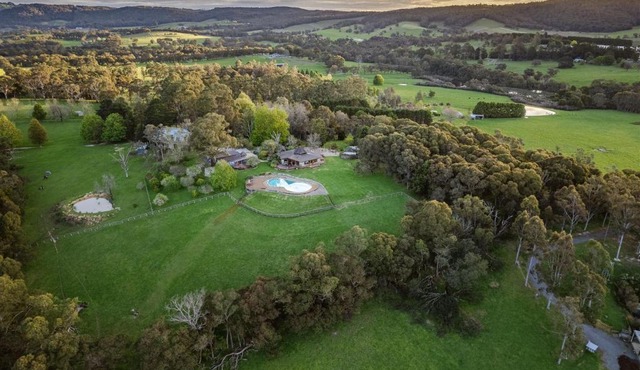 Kangaroo Manor