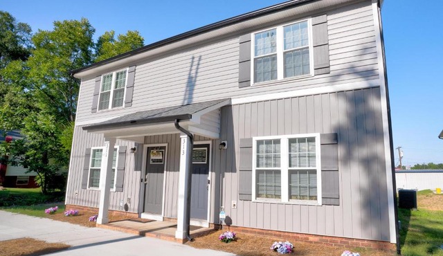 Kannapolis Elegant Townhouse - Pet Friendly