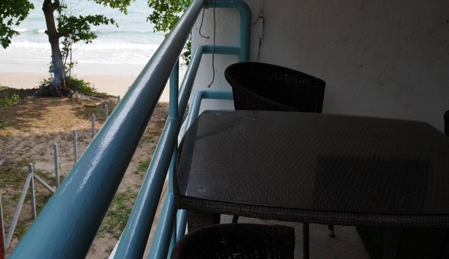 Kap Creative Luxury Extra Large One Bedroom Condo 86 Sq. Meters