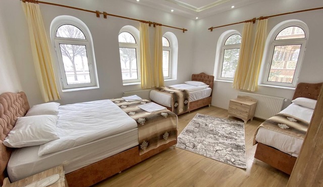 KAPADOKYA MERKEZDE JAKUZİLİ 2+1 BUTİK DAİRE