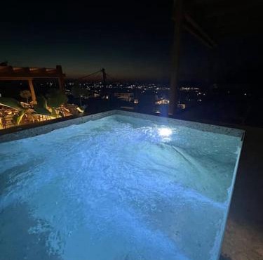 Kaptara Premium Upper Level Unit with Plunge Pool-Part of Kaptara Villa complex
