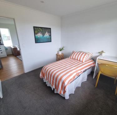 Karaka Modern 2 bedroom unit