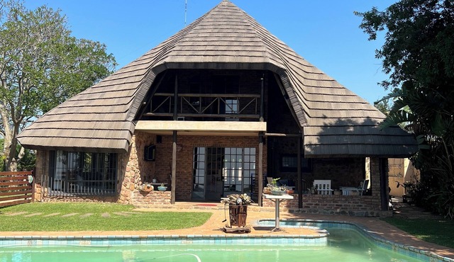 Kariki Villa with Panoramic Valley Views