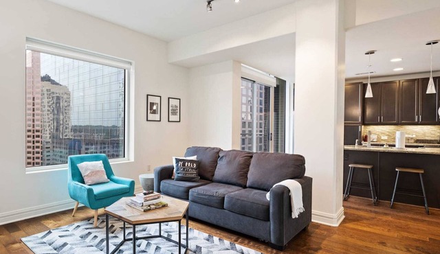 Kasa | Classic 1BD + Pool Access | Austin