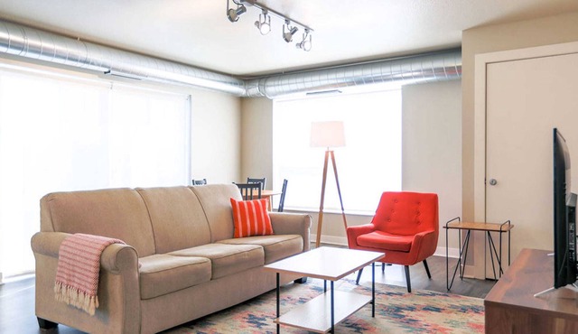 Kasa | Family Friendly, Self Check-In + Gym Access | Minneapolis
