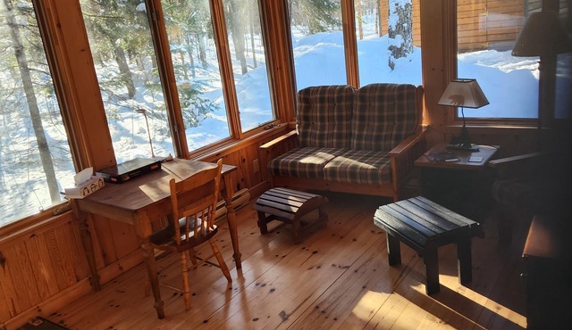 Kawagama Shoreline | Quiet Log Cottage on Kawagama with wood-burning fireplaces
