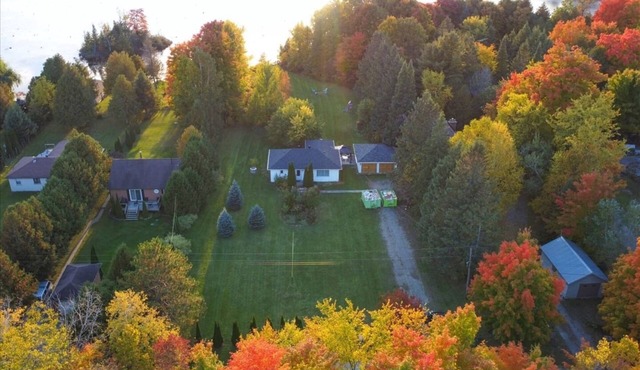 Kawartha Waterfront Cottage 4 Bedrooms