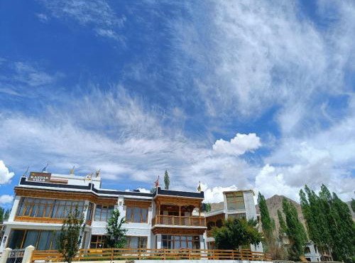 Kazdar Villa