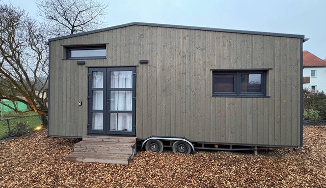 KE-Tiny Settlement House Charlie