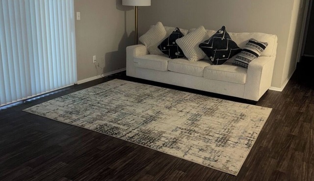 Keep it simple with this cozy 2-bedroom apartment in welcoming West Columbia.