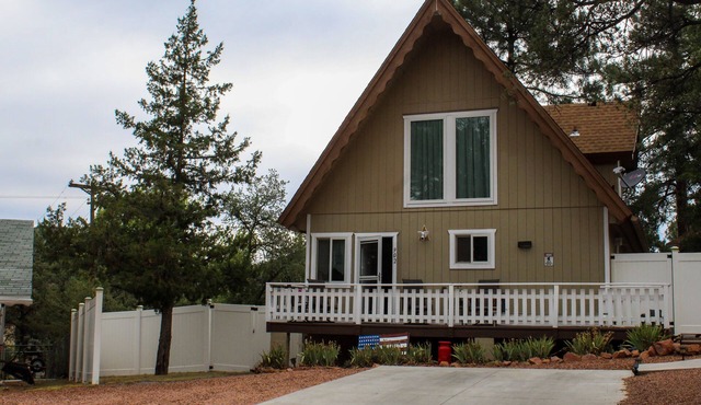 Keith Château; A Cheerful A-Frame Cabin ❤️
