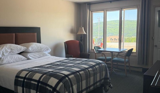 Kelly's View Motel