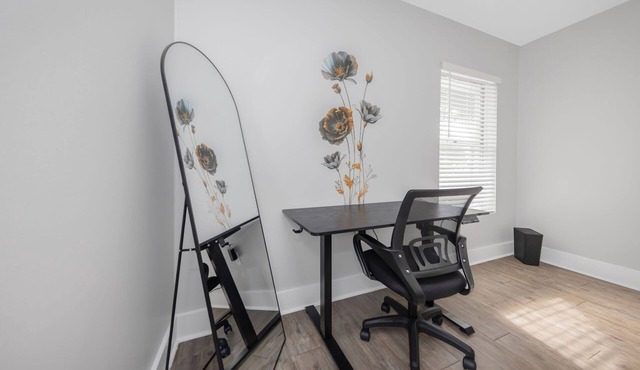 Kennedy Blvd Cozy Retreat