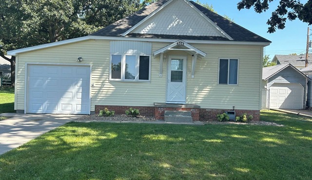 Kennedy Kottage- Unwind & Relax Entire home located in Alma, Nebraska.
