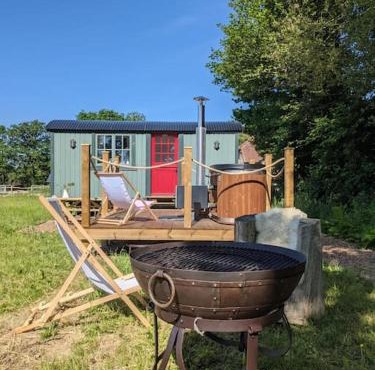 Kenny’s Hut