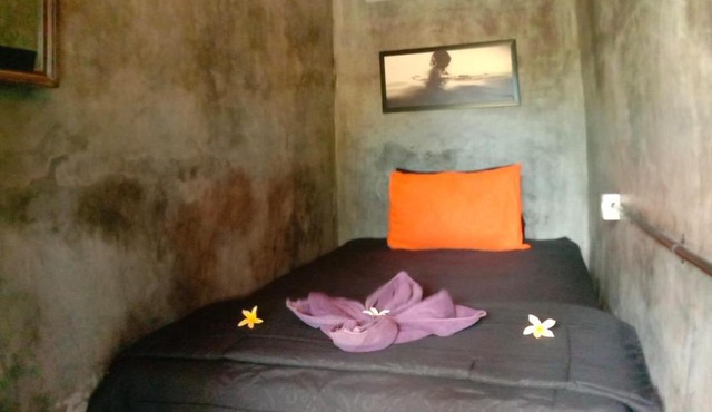 Keramas Surf Hostel