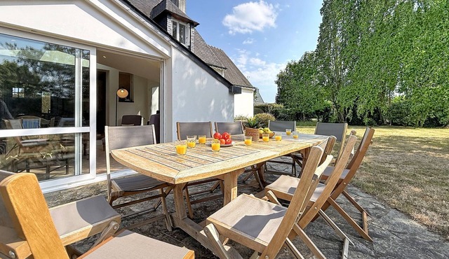 Kerhelle by Interhome