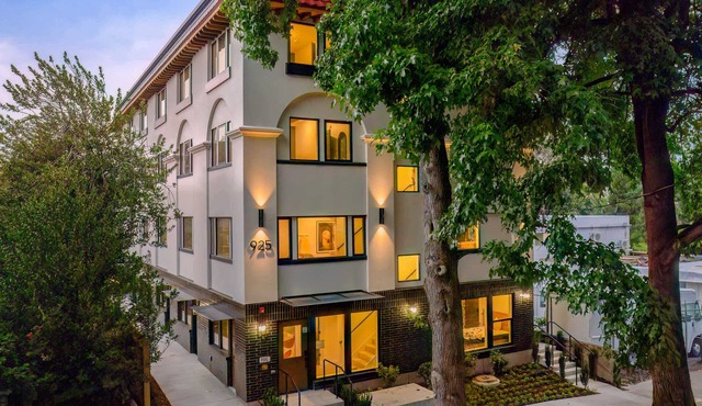 Kerns Studio Apartment - Prime Location & Modern Comforts