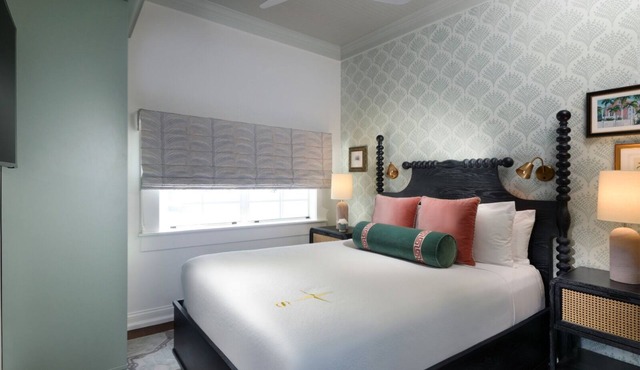 Key West Bliss – Stroll to South Beach for a Relaxing and Unforgettable Stay!