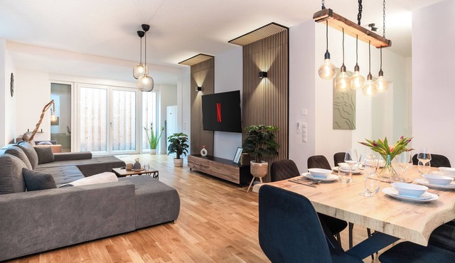 KeyHosting: Large apartment - Central - Parking lot - Netflix - 8 guests