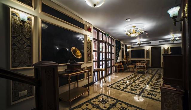 Khan Khediwe Hotel