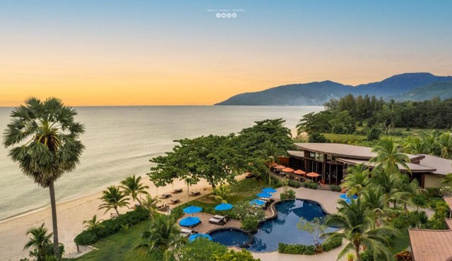 Khanom Beach Resort And Spa
