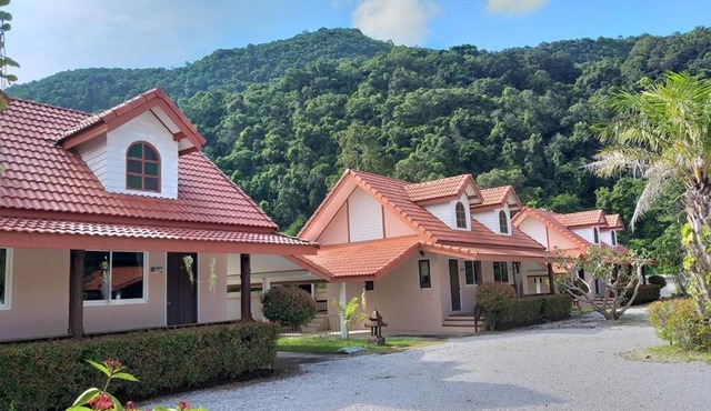 Khaolom Resort @ Khanom