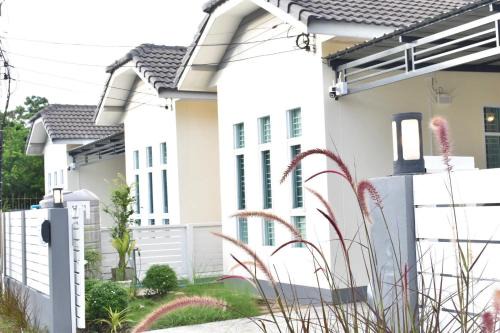 Khwanlom House