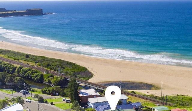 Kiama Beachfront Bombo Cottage