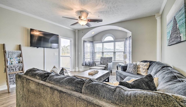 Kid-Friendly Condo w/Grill ~ 5 Mi to Beach