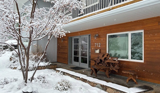 Kidds Cottage Nelson, A fully furnished suite with everything. Just bring gear.