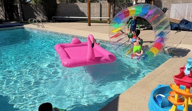 Kids Friendly 3b Suite Amazing Large Pool Mountain View Near Balloon Fiesta Park