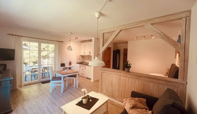 Kimi - terrace, pets allowed, WLAN, close to the forest, Baltic Sea 6km away