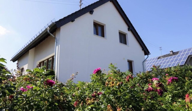 Kinderfreundliches Ferienhaus in Mastershausen mit Garten, Grill und Terrasse by Interhome