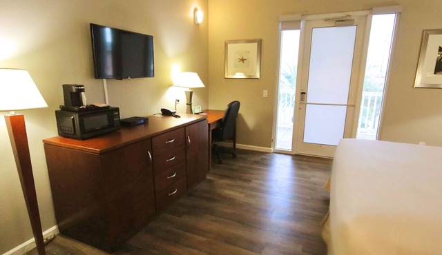 King Accessible Standard Room