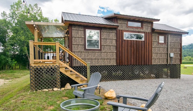 King Bed River Front Suite Cottage