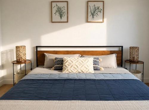 King Bed Spacious Apartment Gym Rooftop Free Parking