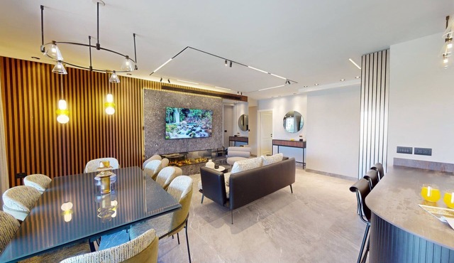 ♦KING DAVID RESIDENCES♦3 Bdrs♦3 Bths POOL/GYM/PARKING
