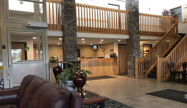King Jacuzzi Room at FairBridge Inn & Suites Thorp