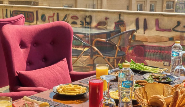 King Pyramids View Hotel