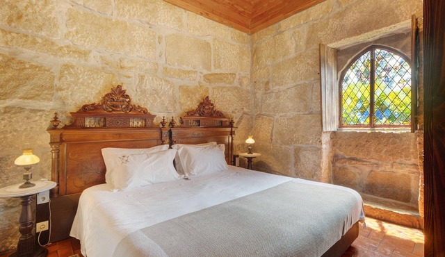King Suite at Castelo de Portugraal