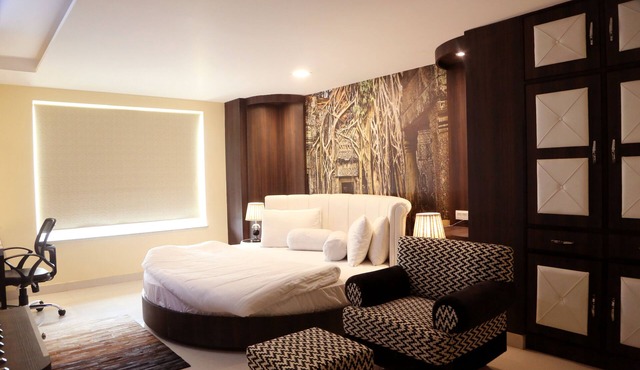 Kingdom Hotel