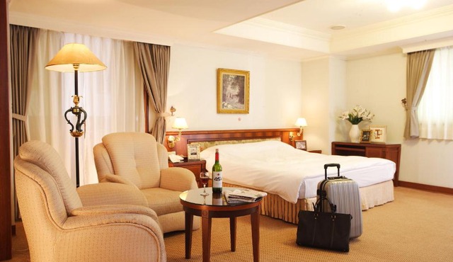 Kingdom Hotel