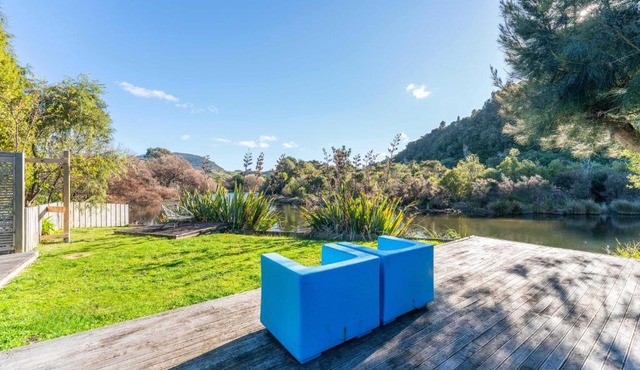 Kingfisher - Kuratau Holiday Home