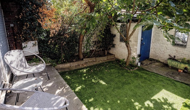 Kings Cross Nest: Cute 3BR Home & Garden Escape